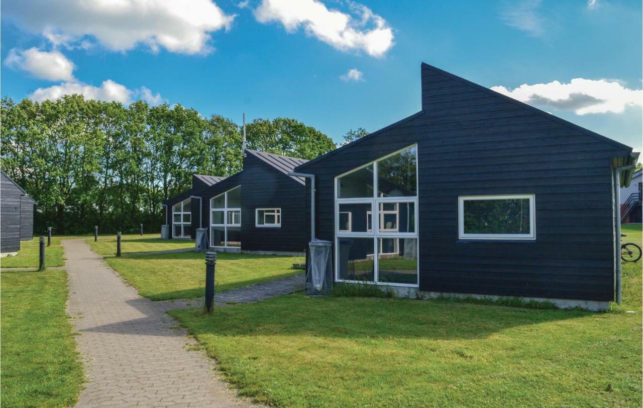 Awesome Home In Spjald With Wifi Exteriör bild