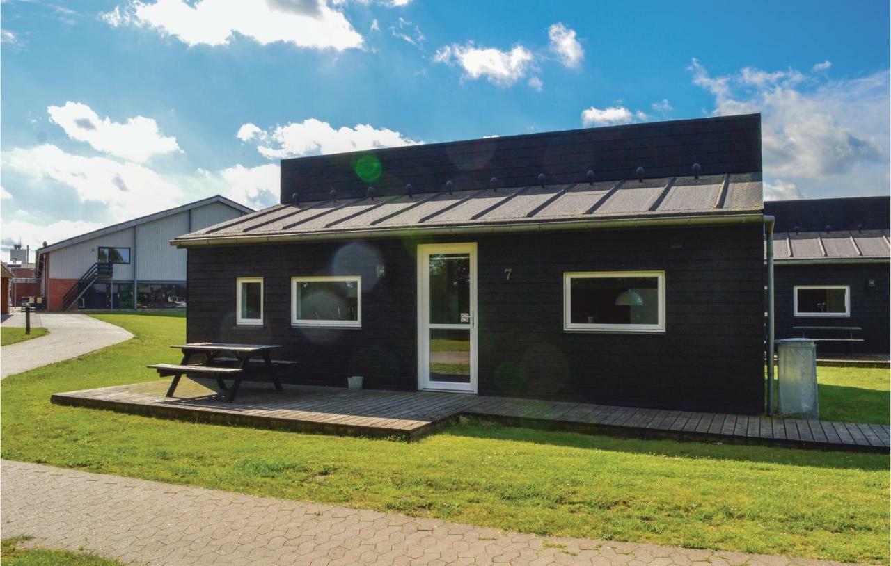 Awesome Home In Spjald With Wifi Exteriör bild